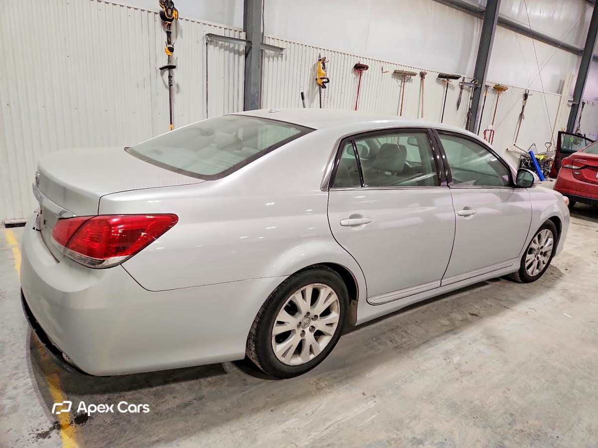 Toyota Avalon 2012