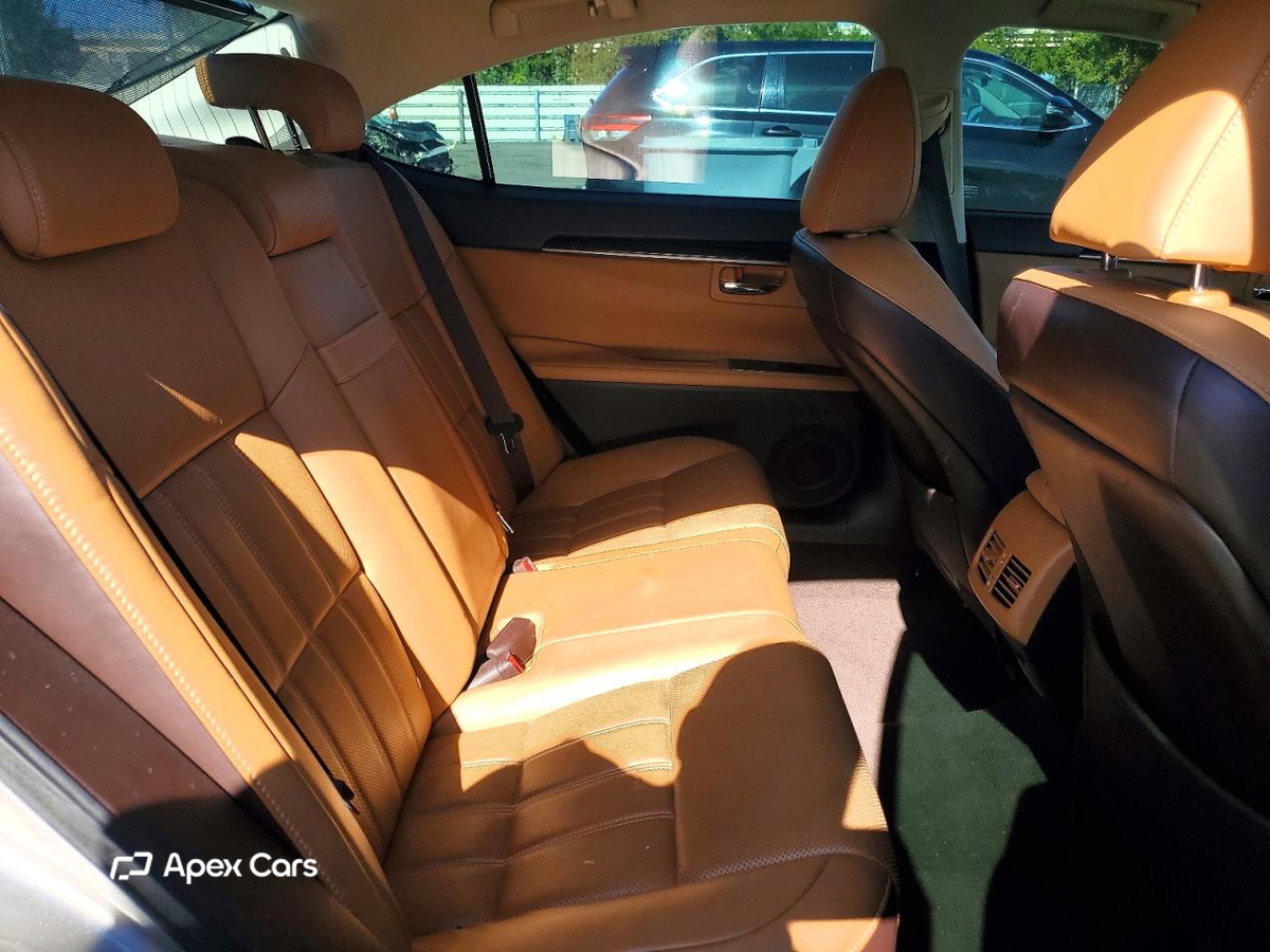 Lexus ES 2016