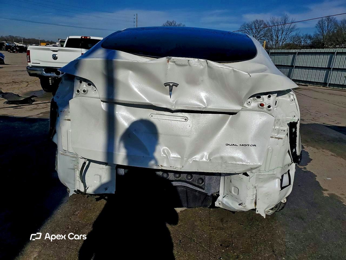 Tesla Model Y 2020