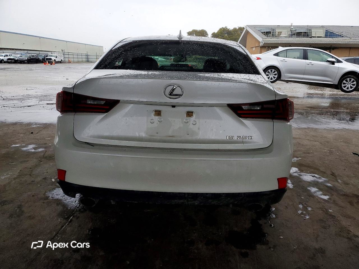 Lexus IS 2014