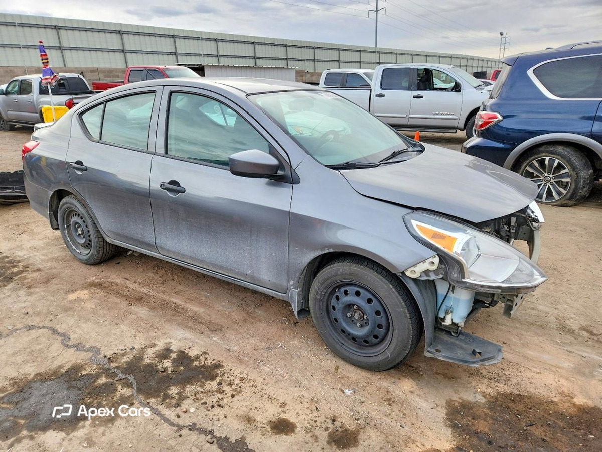 Nissan Versa 2019