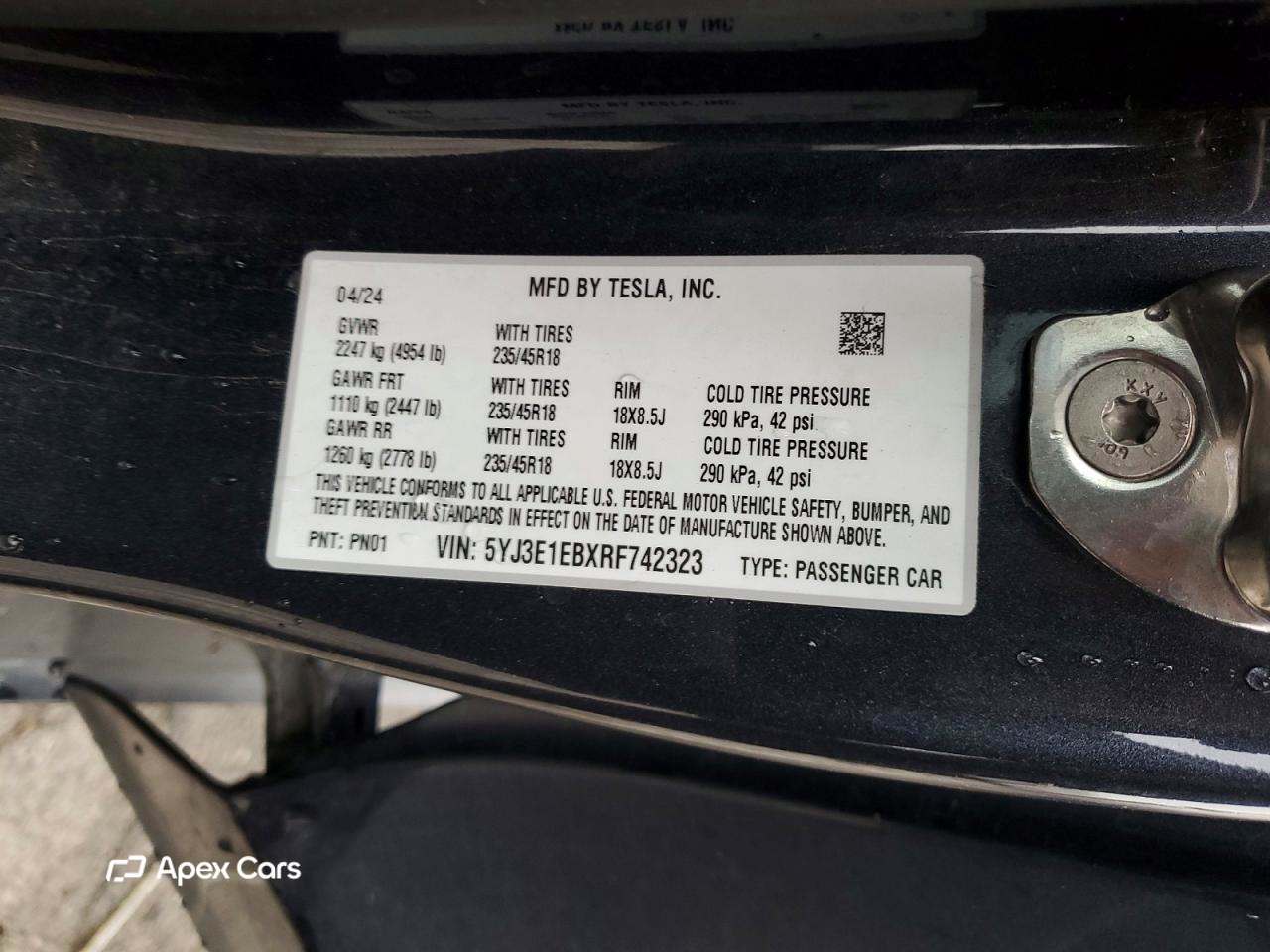 Tesla Model 3 2024