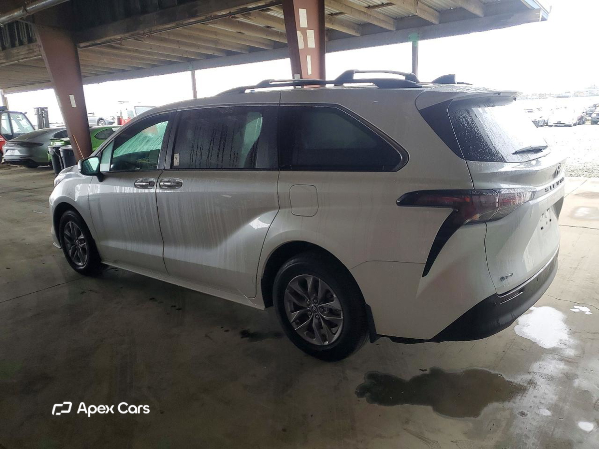 Toyota Sienna 2025