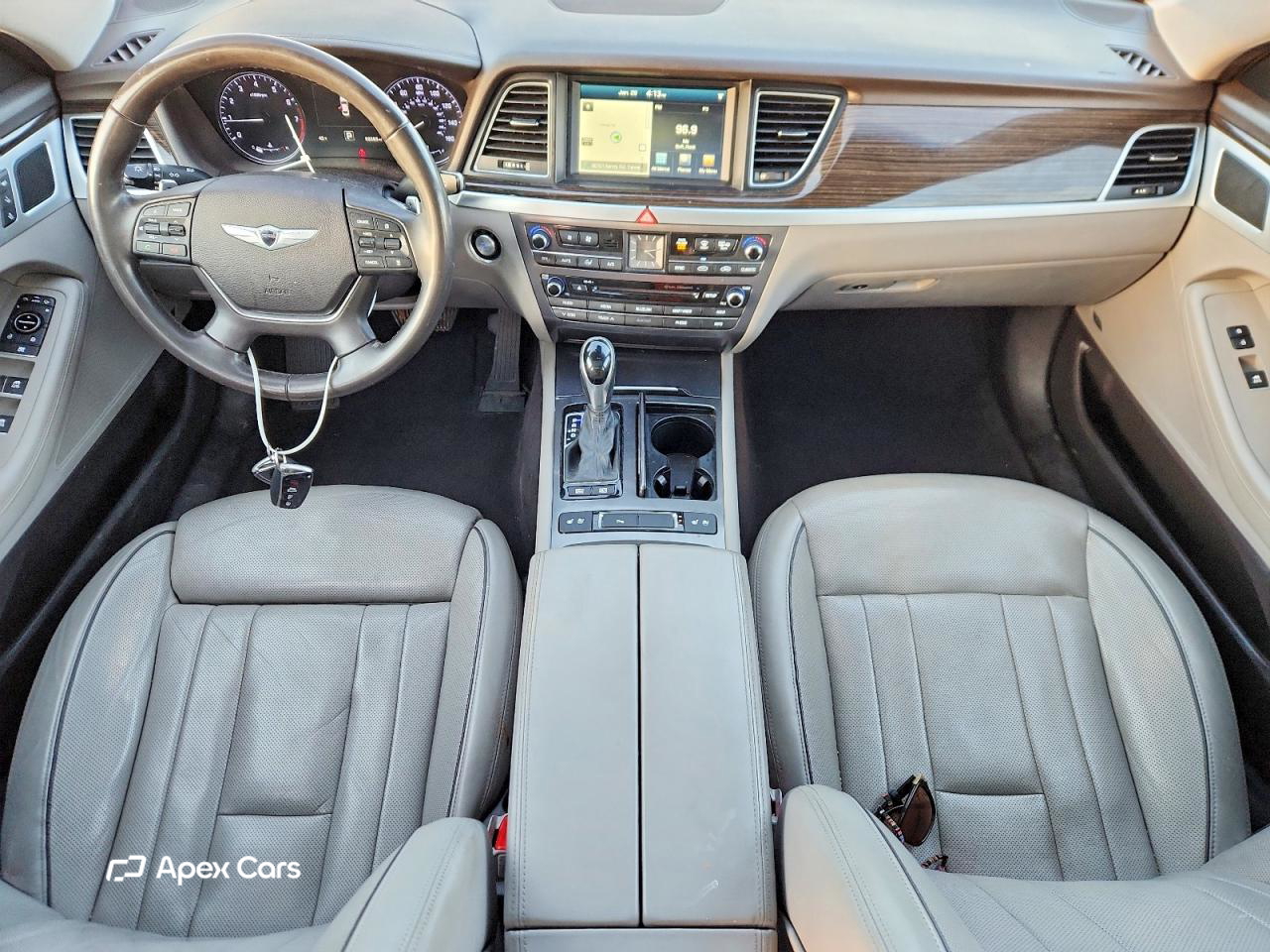 Hyundai Genesis 2015