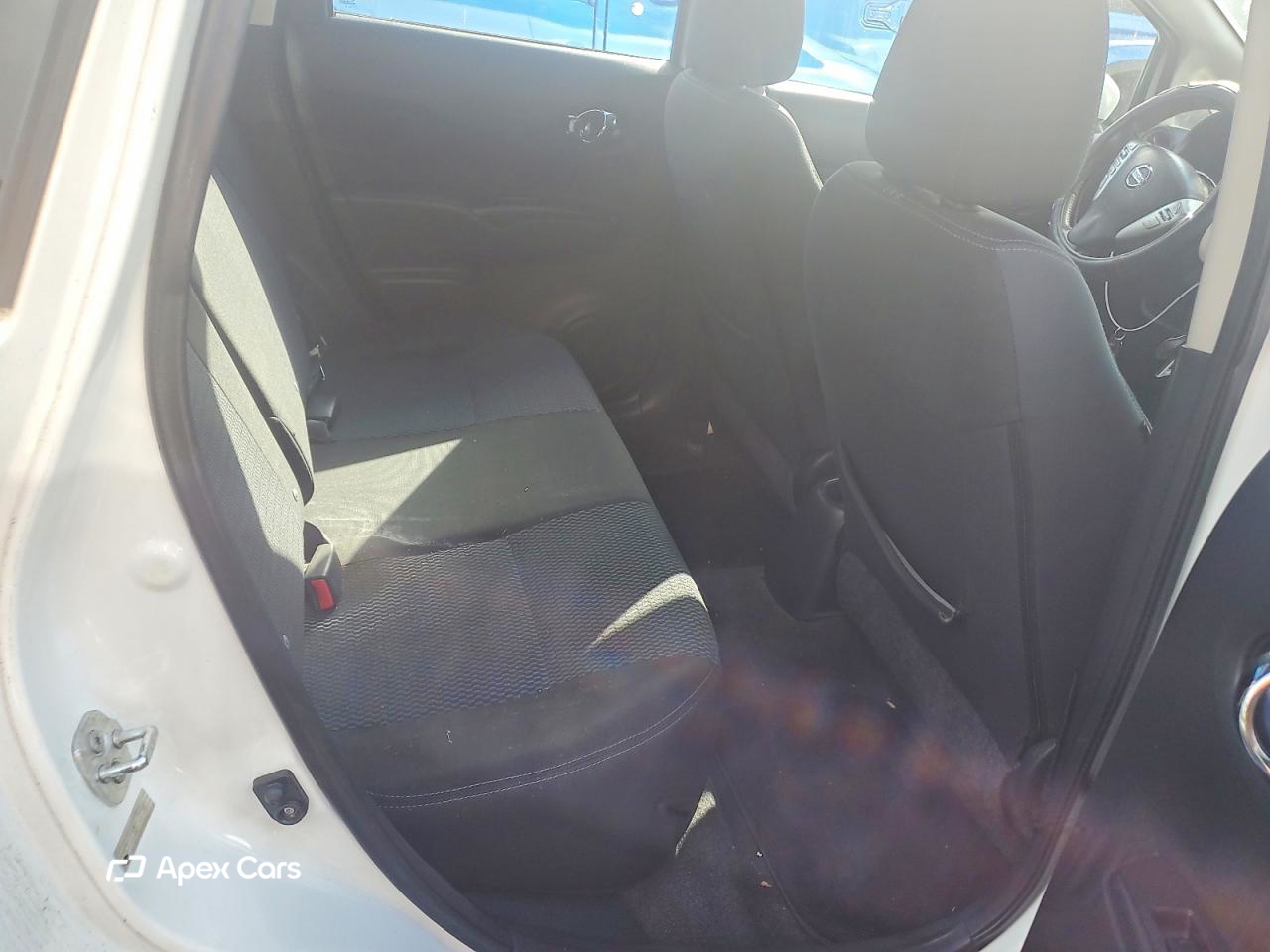 Nissan Versa 2015