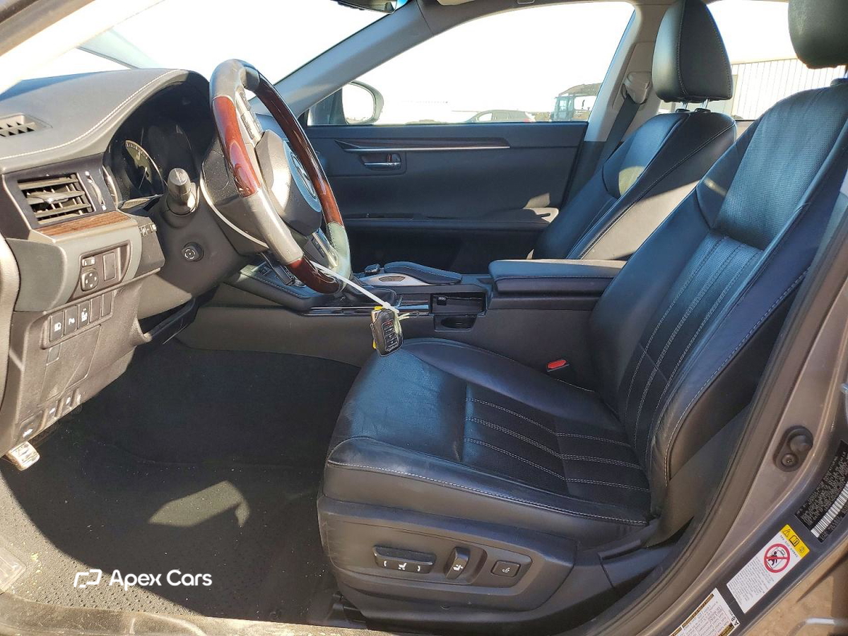 Lexus ES 2016