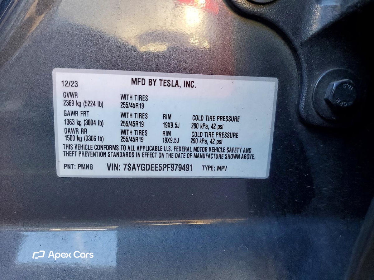 Tesla Model Y 2023