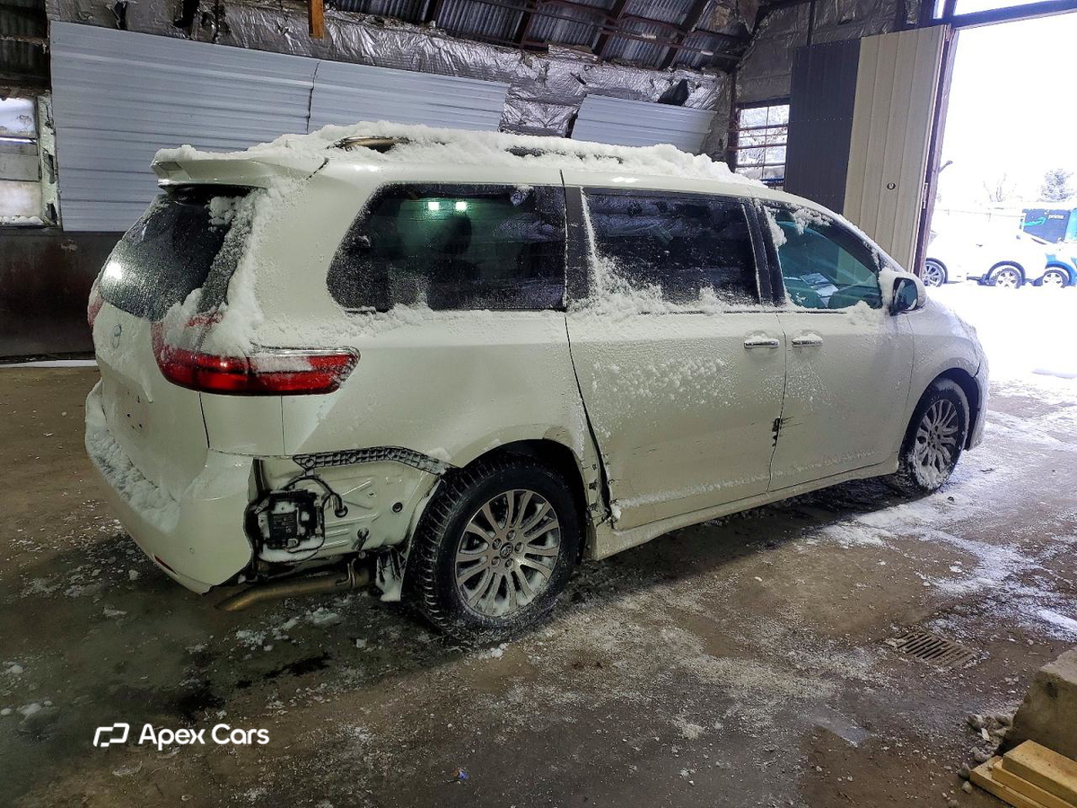 Toyota Sienna 2018