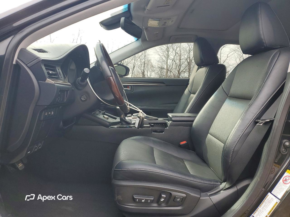 Lexus ES 2018