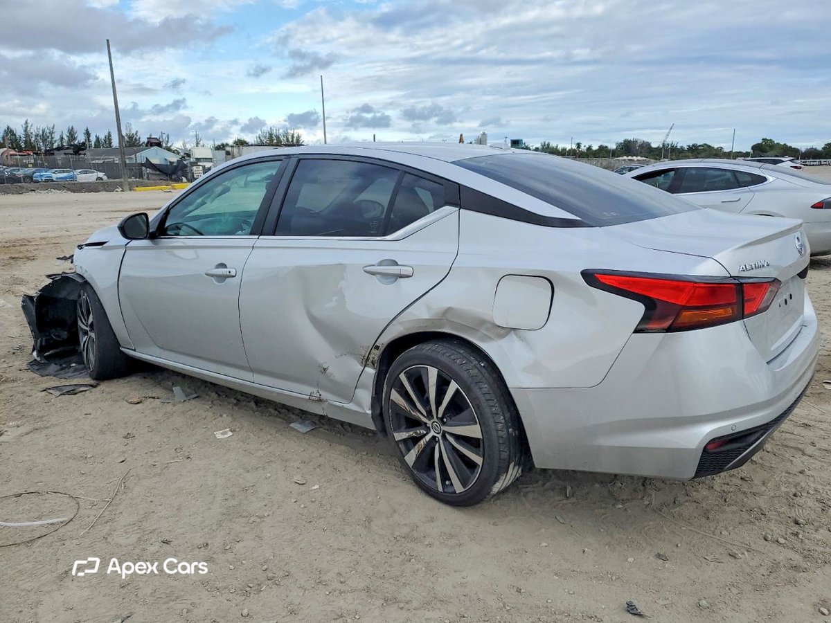 Nissan Altima 2020