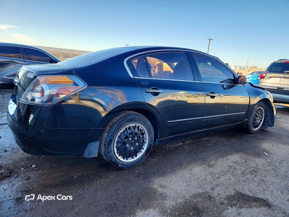 Nissan Altima 2012