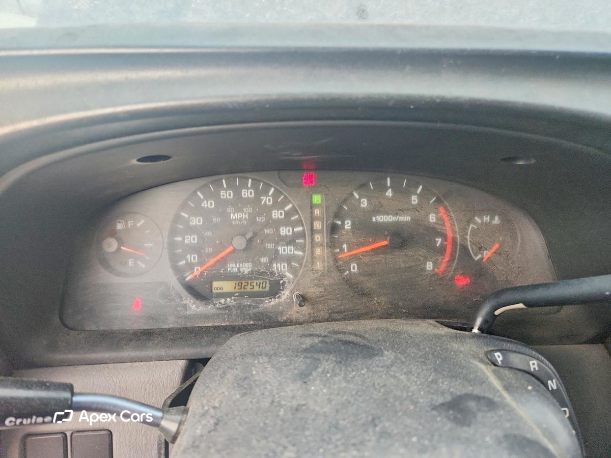 Nissan Navara (Frontier) 2000
