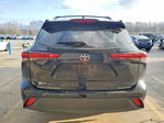 Toyota Highlander 2021