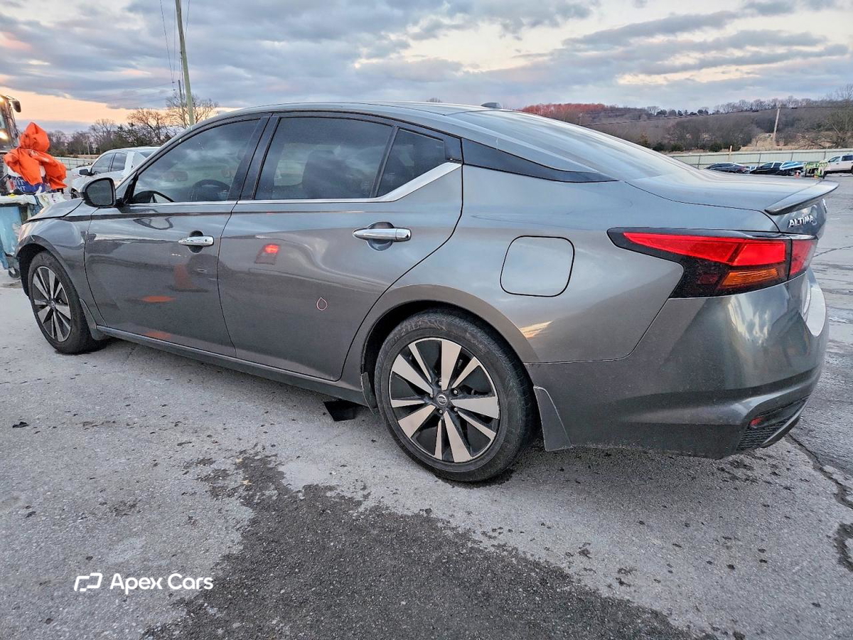 Nissan Altima 2019