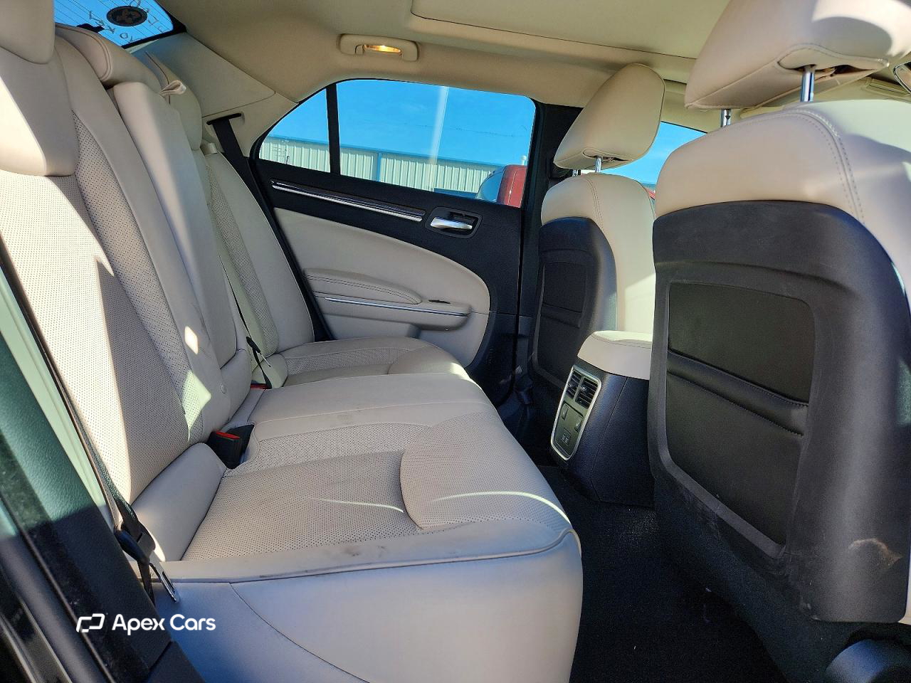 Chrysler 300 2019