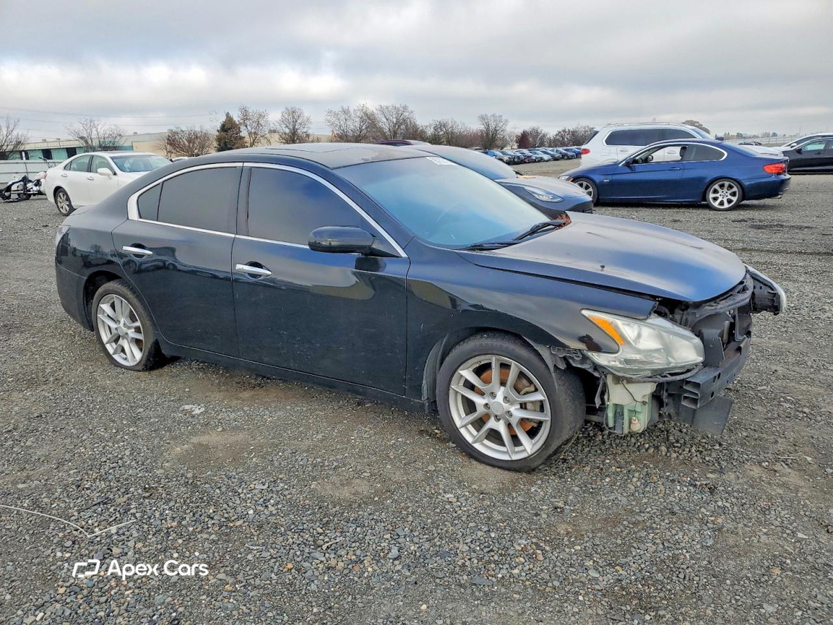 Nissan Maxima 2014
