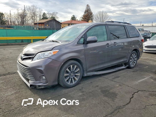 Toyota Sienna 2018 - Image 1 of 14