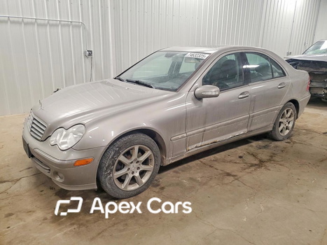 Mercedes-Benz  2007 - Image 1 of 12