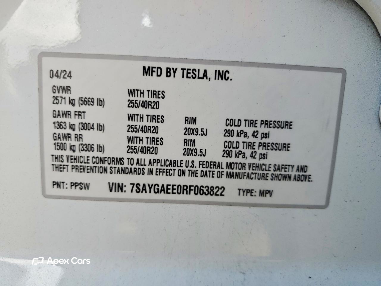 Tesla Model Y 2024