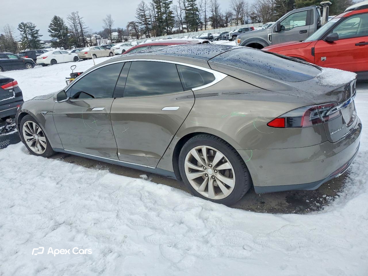 Tesla Model S 2015