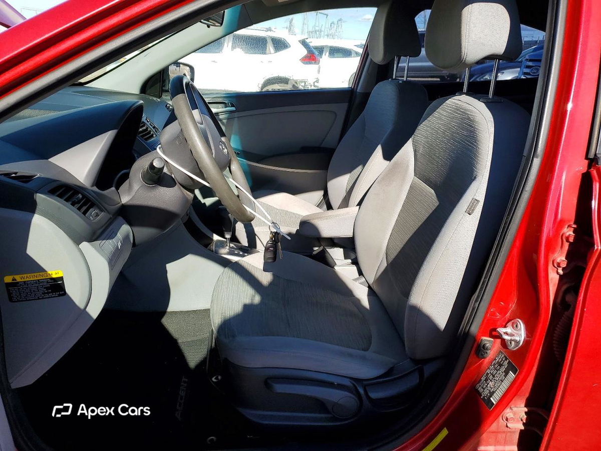 Hyundai Accent 2015