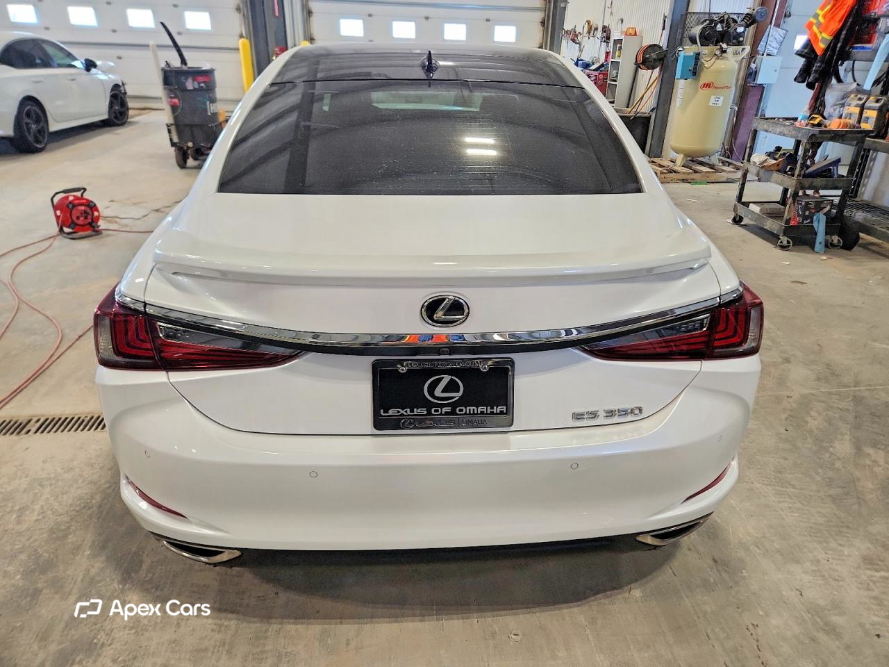 Lexus ES 2025