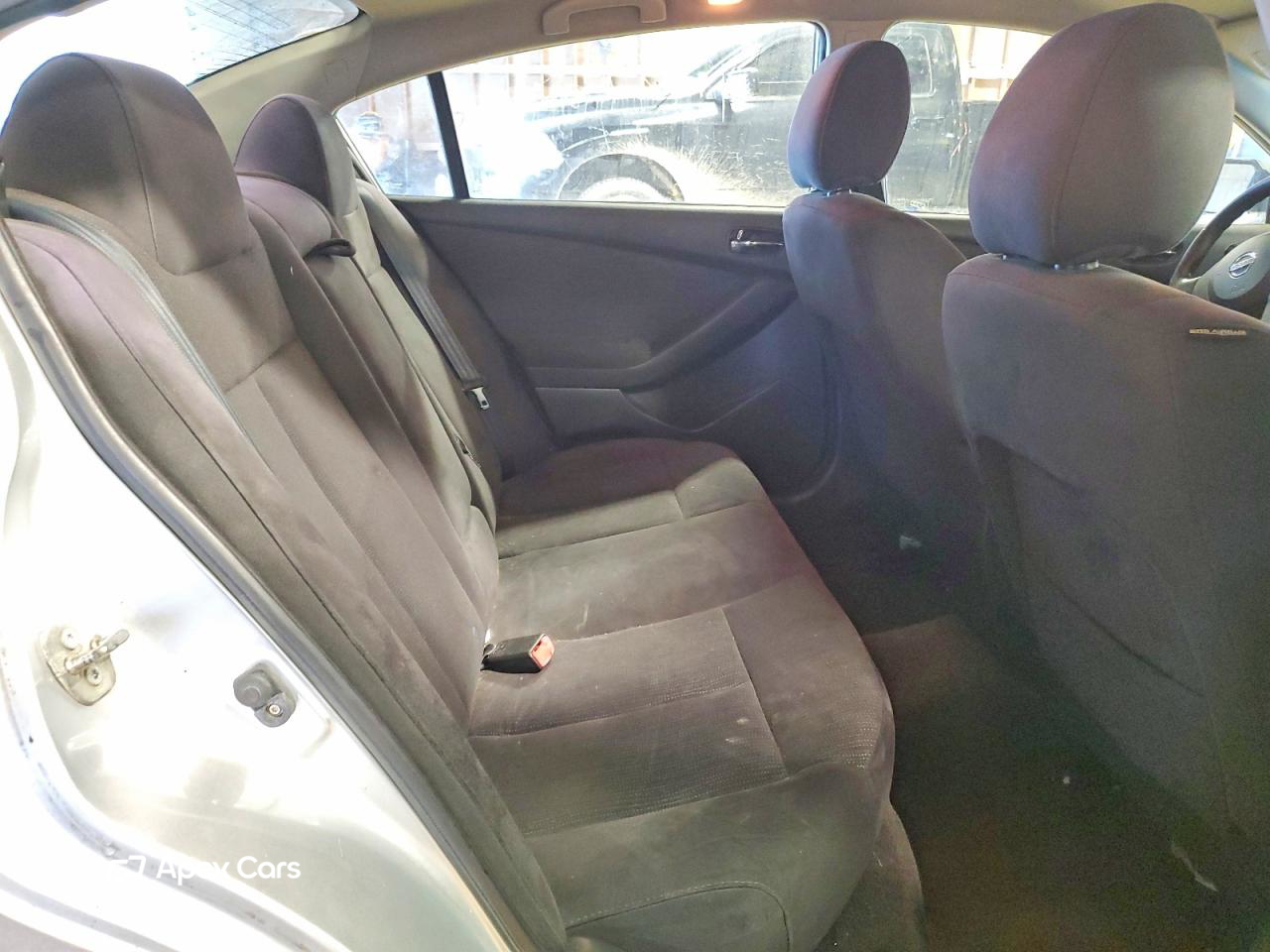Nissan Altima 2012