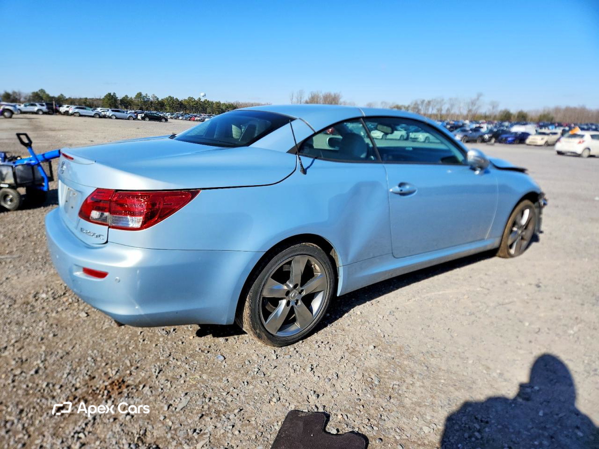 Lexus IS 2011