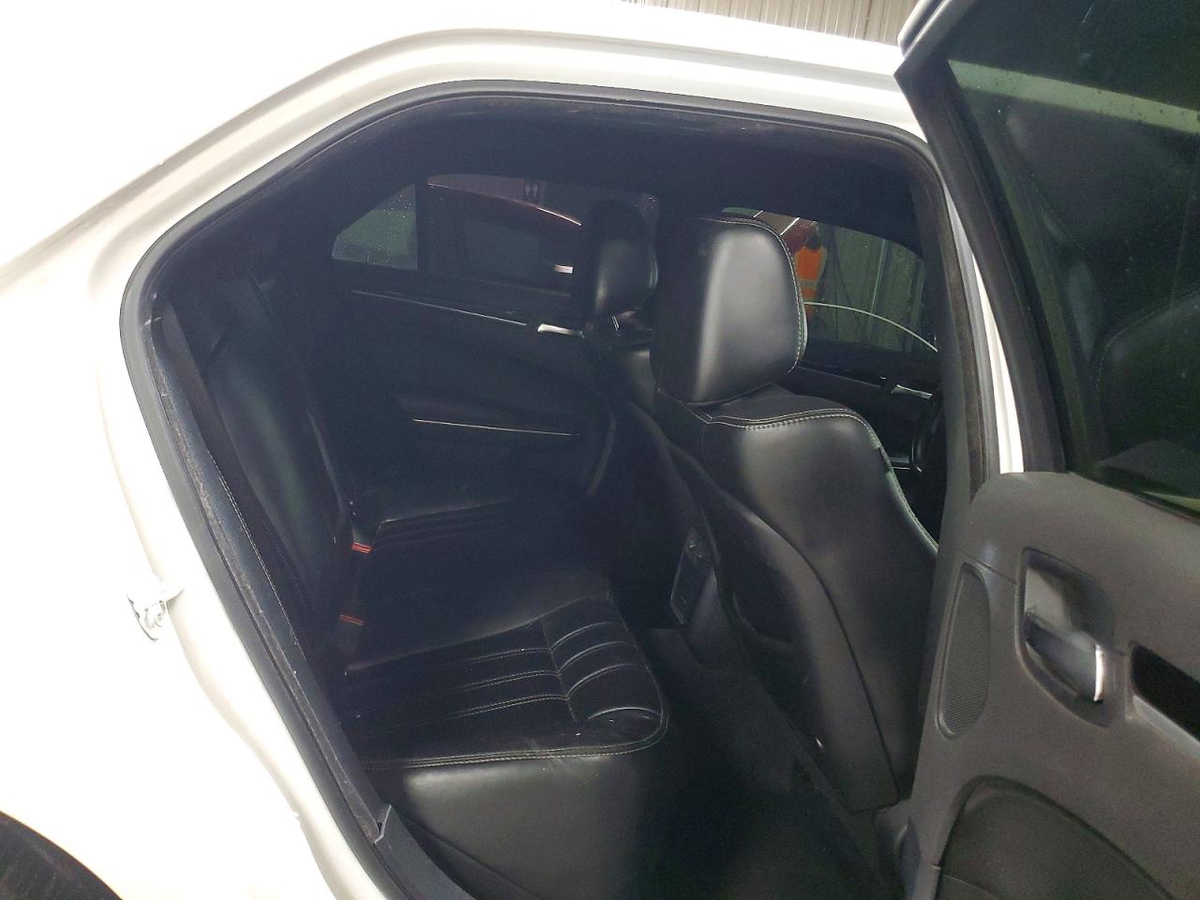 Chrysler 300 2017
