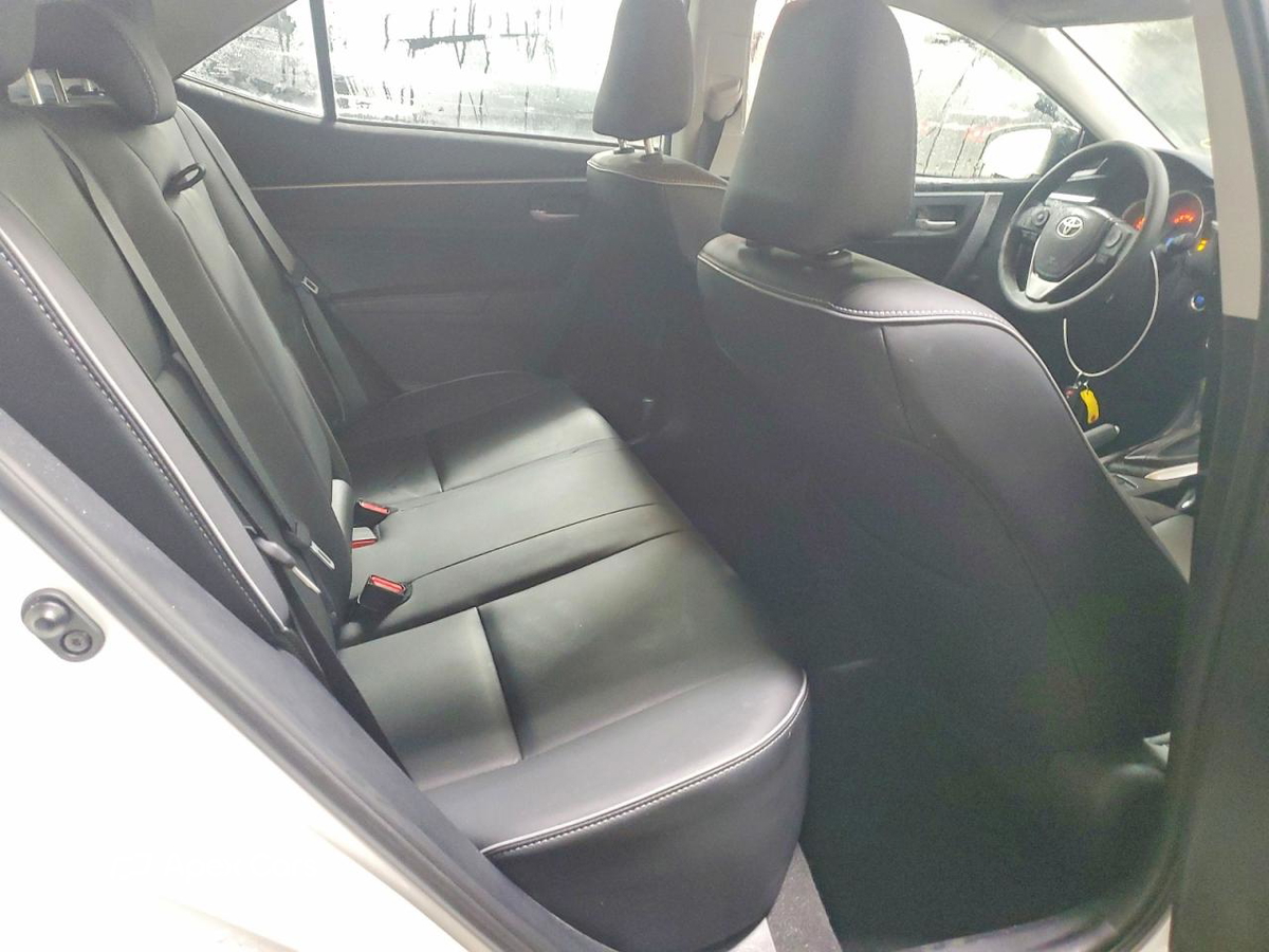 Toyota Corolla 2015