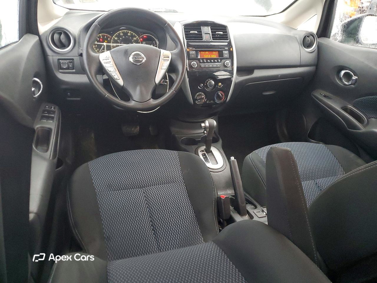 Nissan Versa 2015