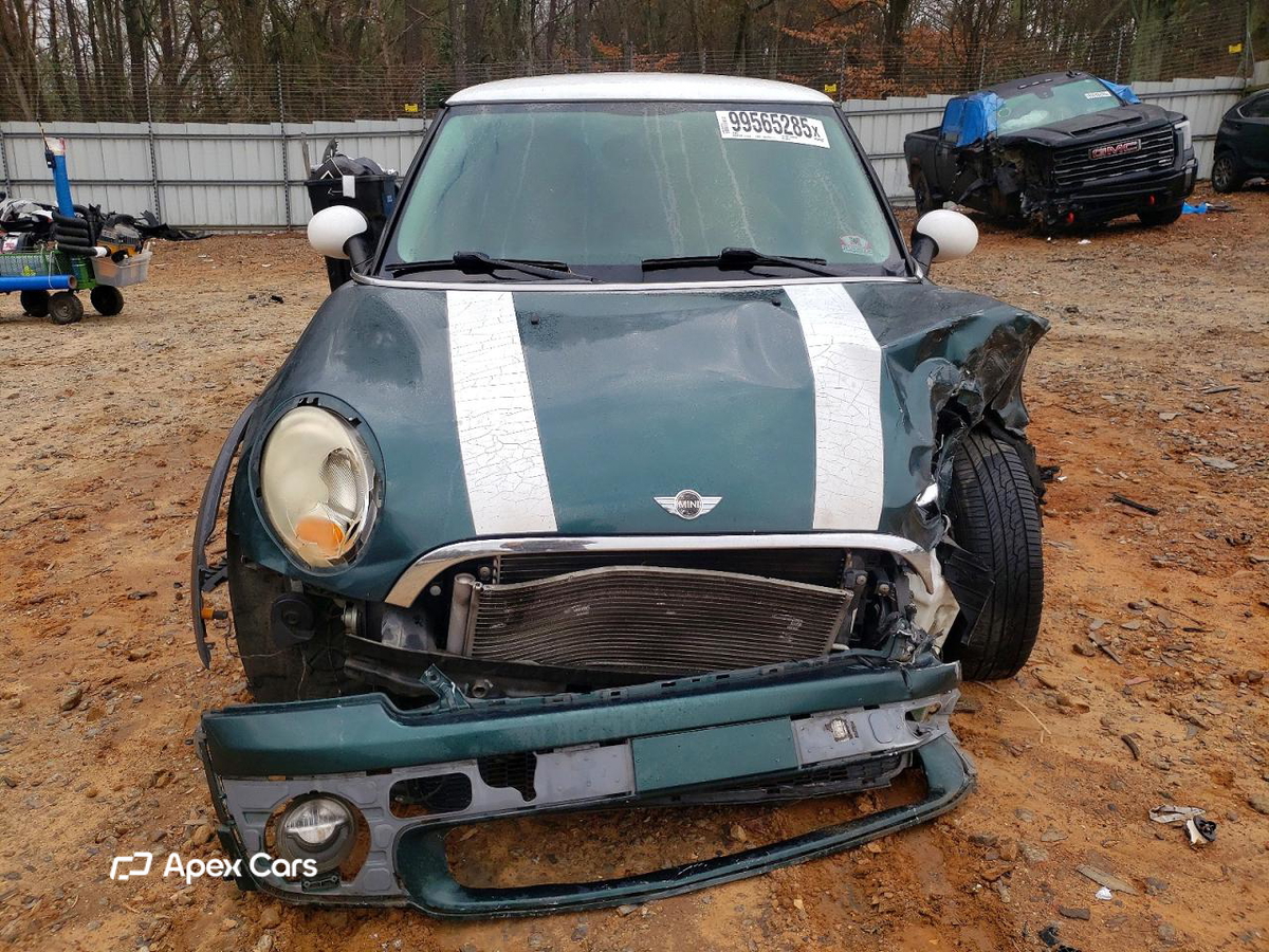 MINI Cooper 2010
