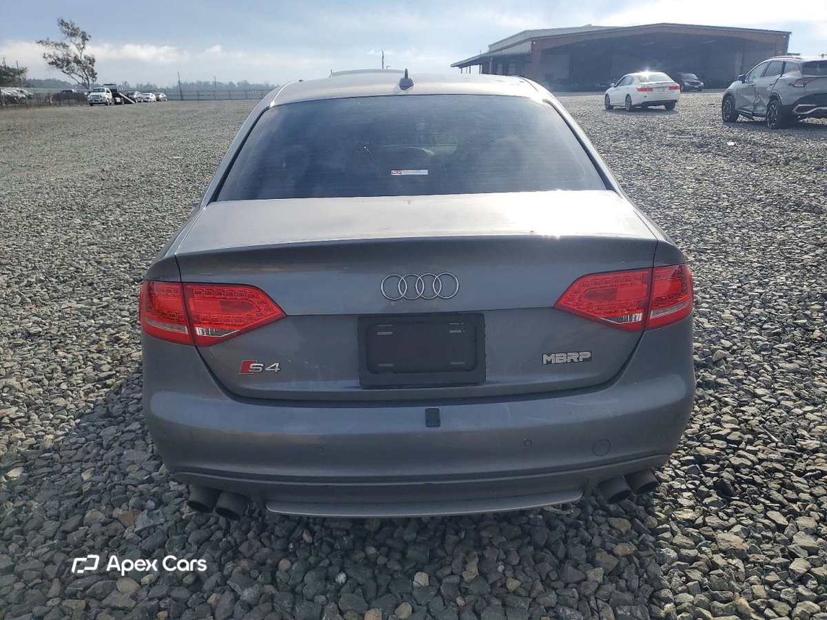 Audi RS4 2012