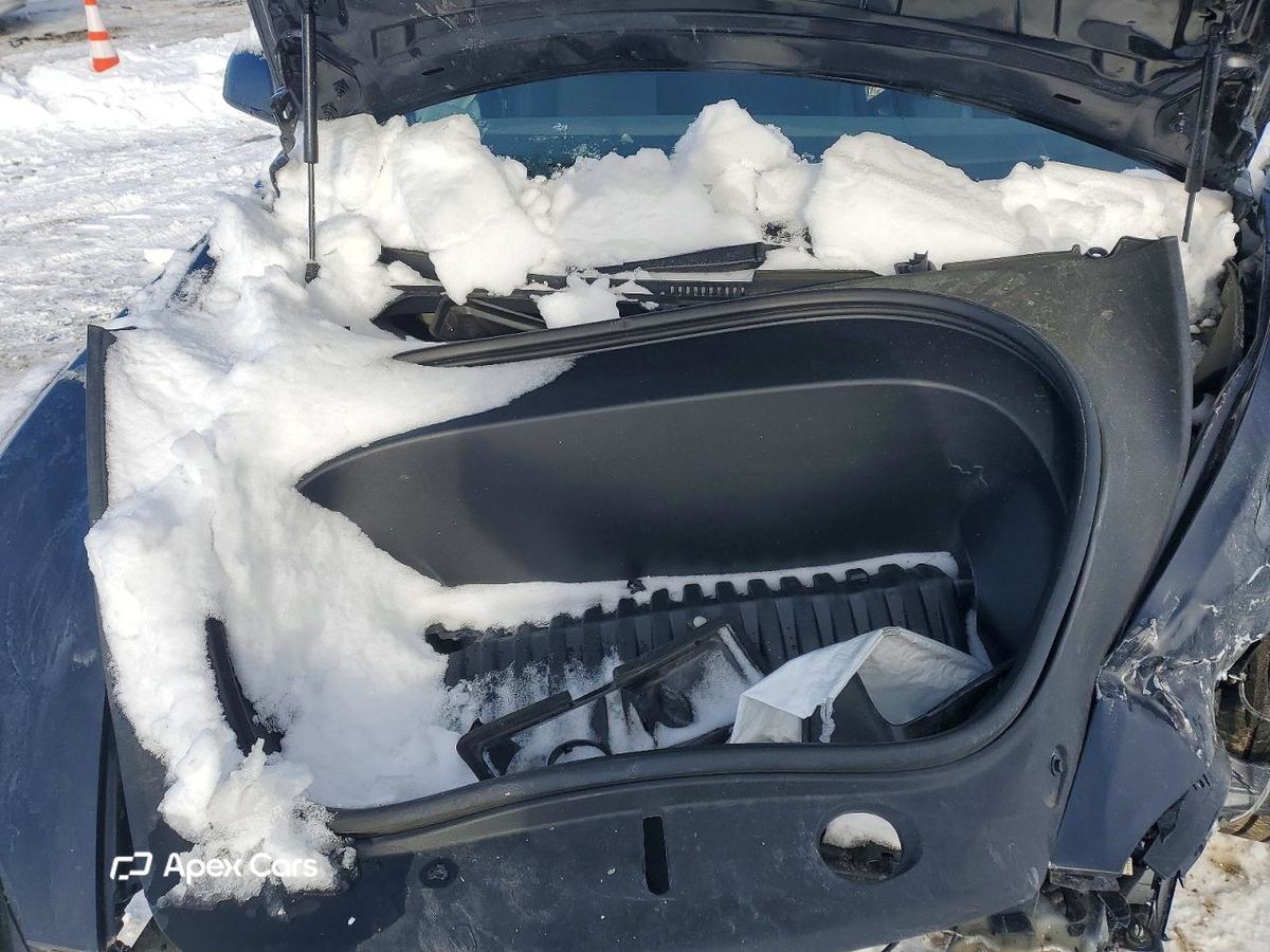 Tesla Model 3 2025