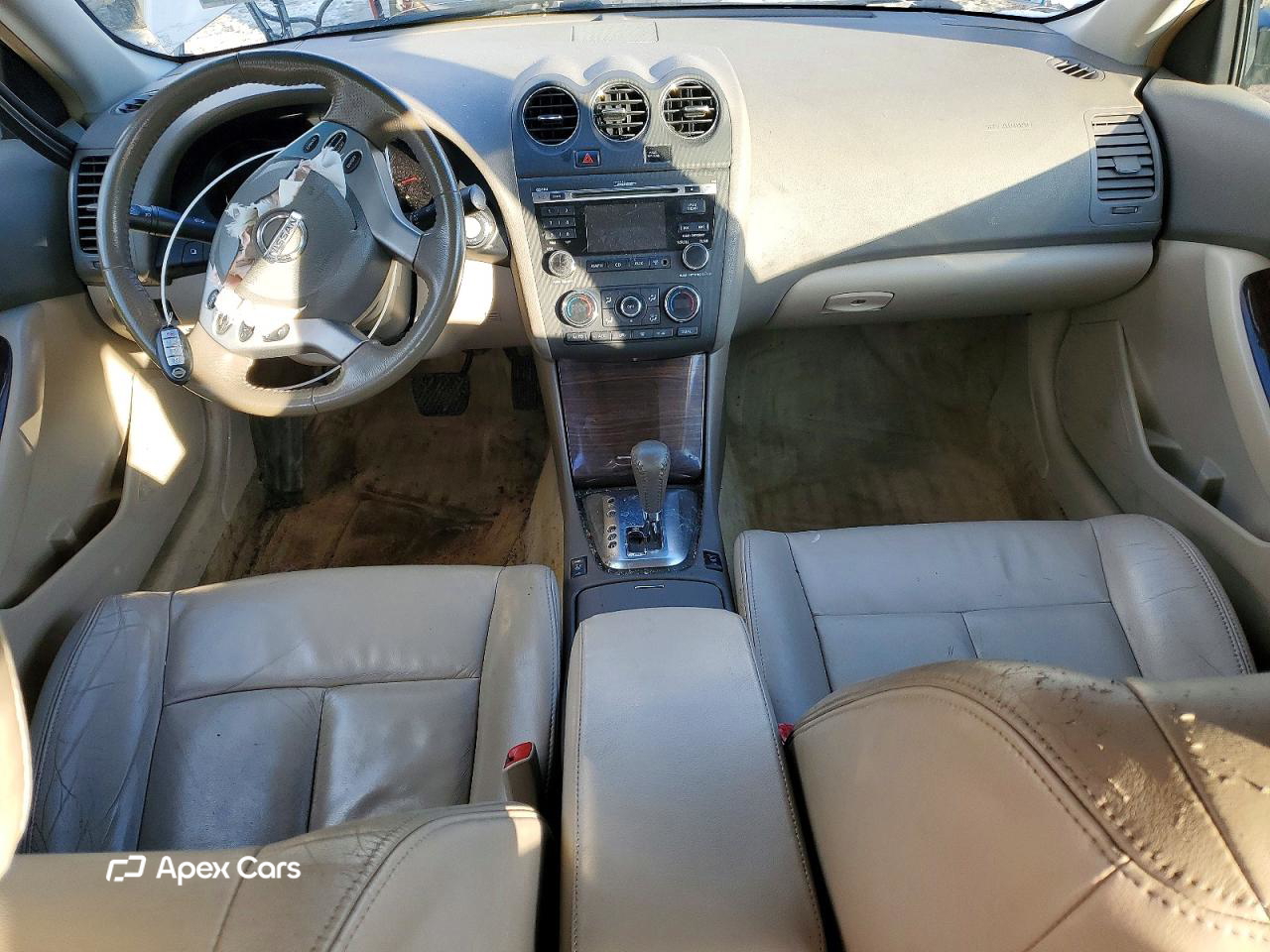 Nissan Altima 2010