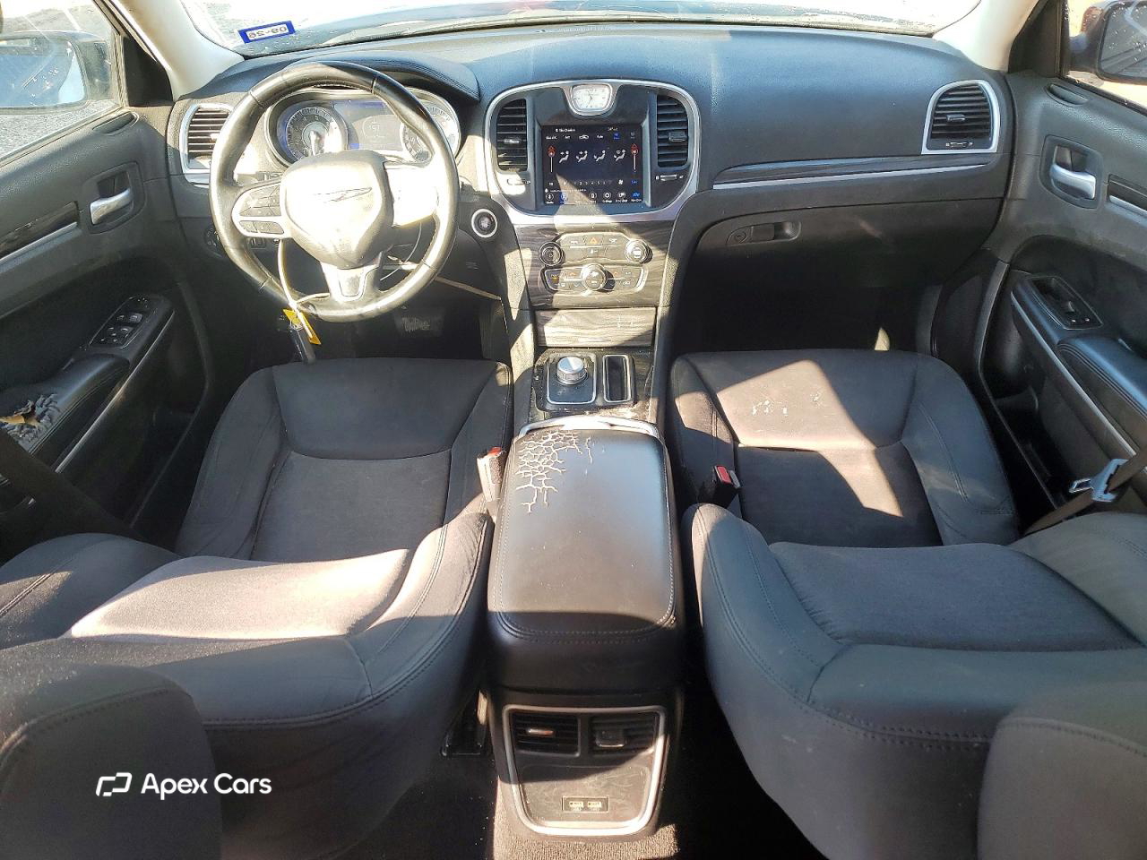 Chrysler 300 2021