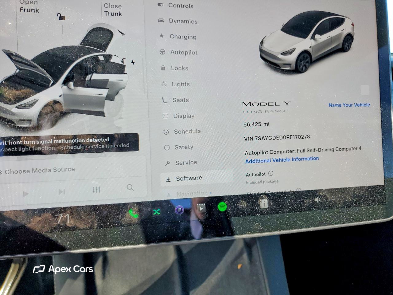 Tesla Model Y 2024
