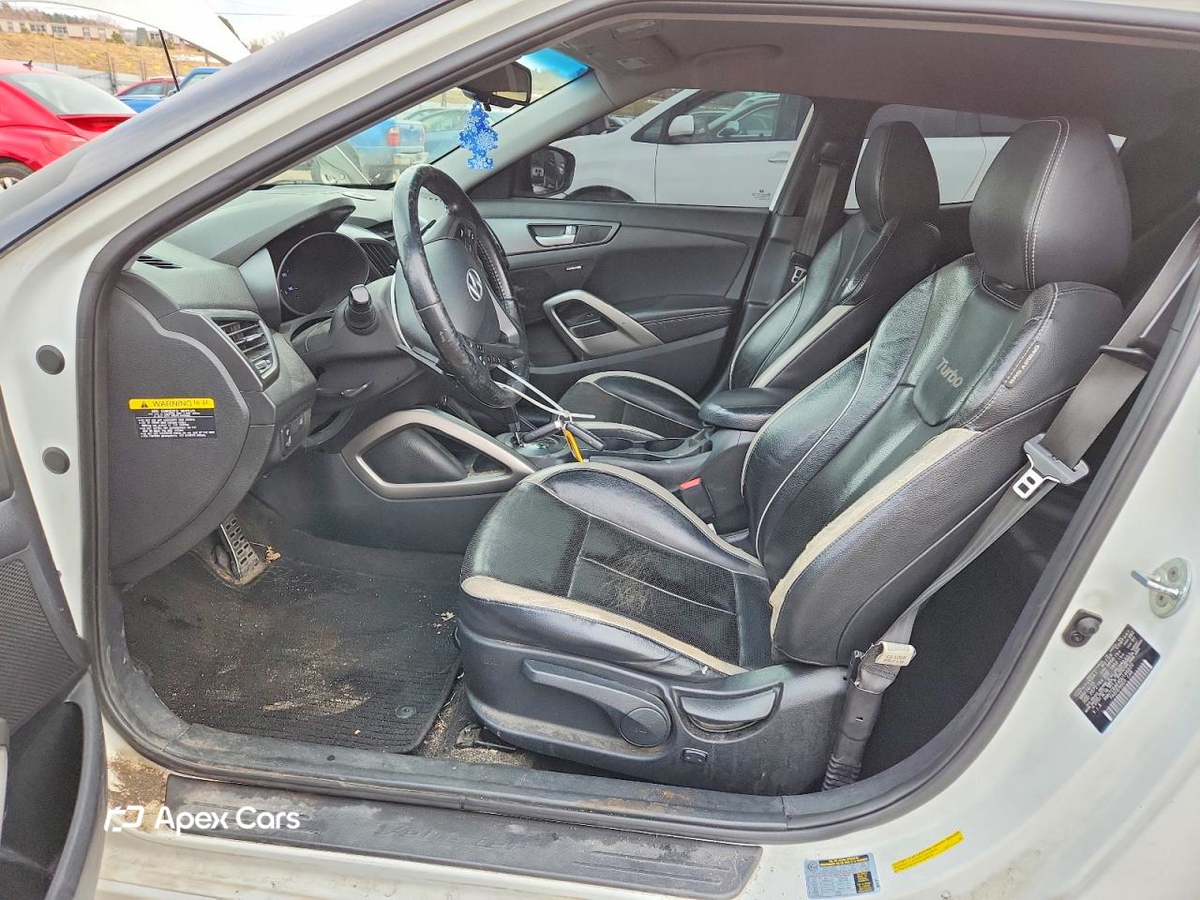 Hyundai Veloster 2013
