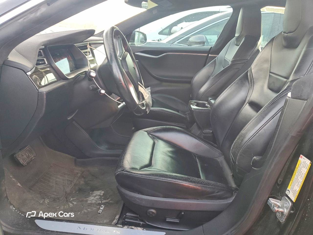 Tesla Model S 2015