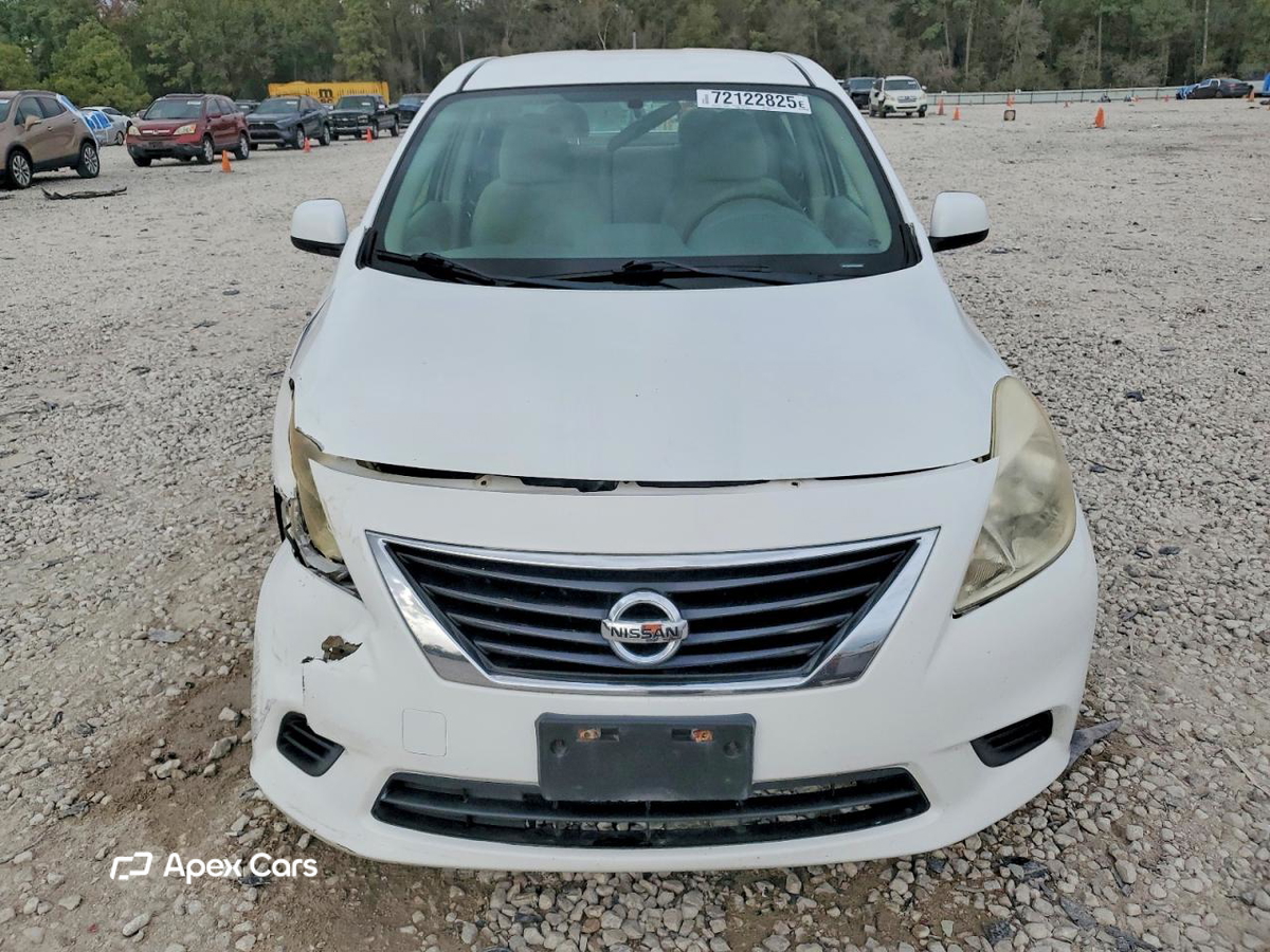 Nissan Versa 2014
