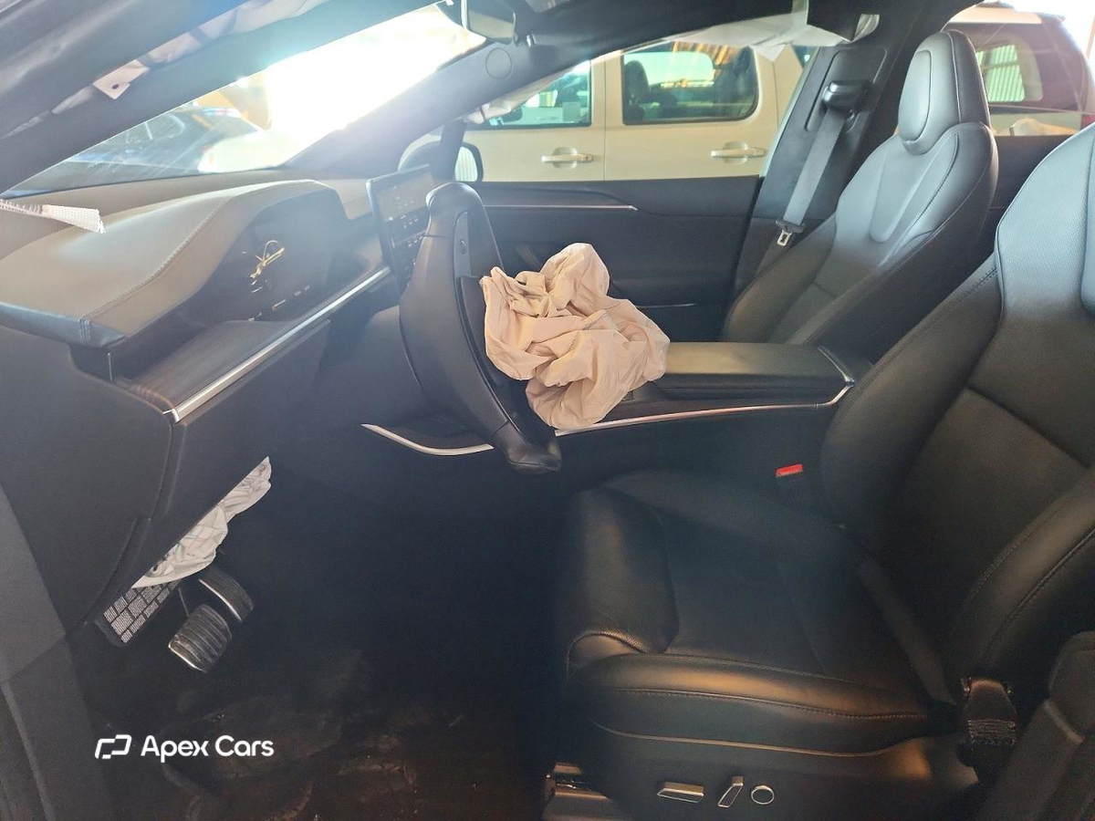 Tesla Model X 2024