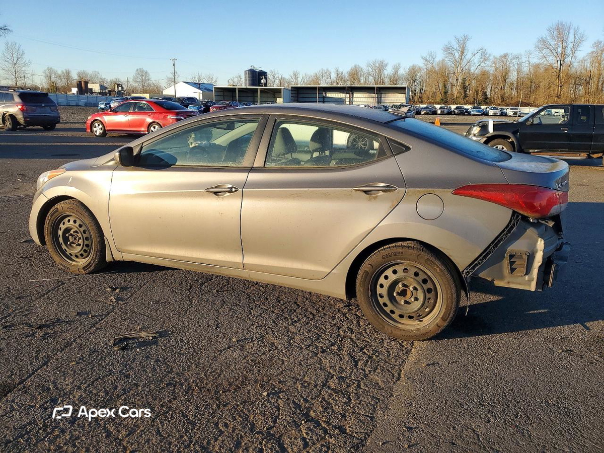 Hyundai Elantra 2012