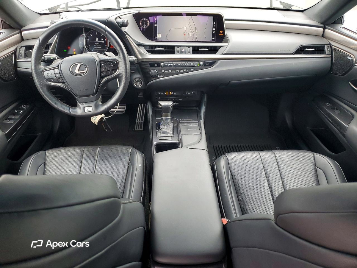 Lexus ES 2020