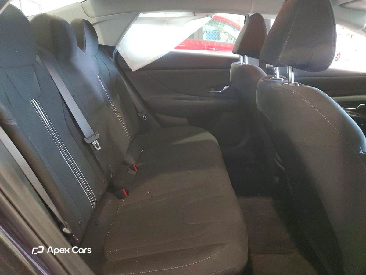 Hyundai Elantra 2023