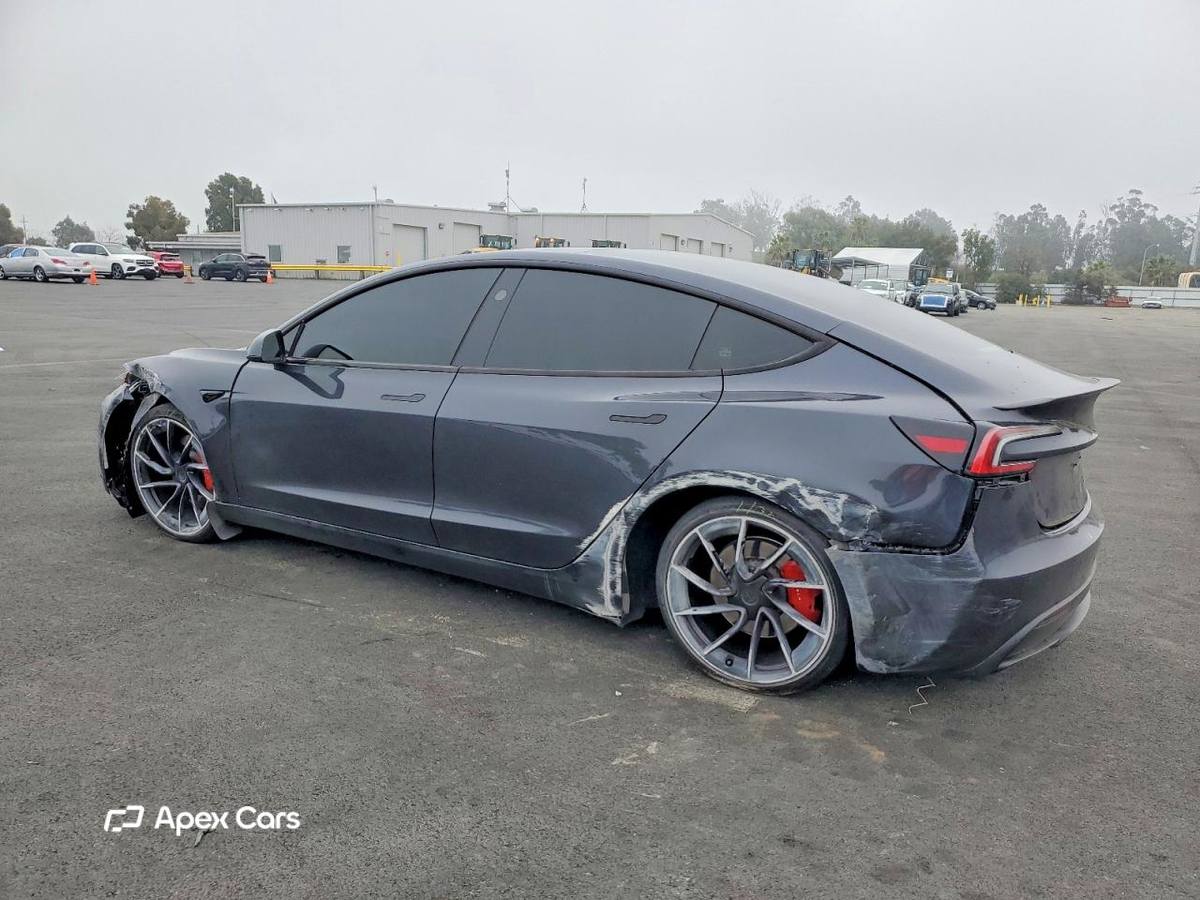 Tesla Model 3 2024