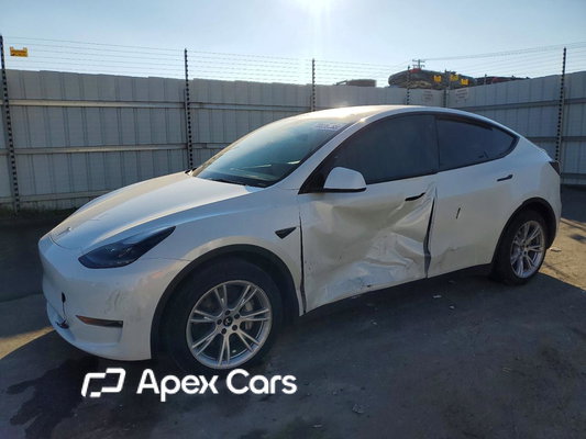 Tesla Model Y 2023 - Image 1 of 13