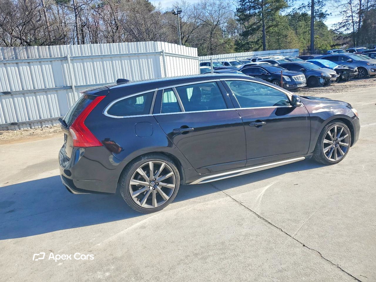 Volvo V60 2015