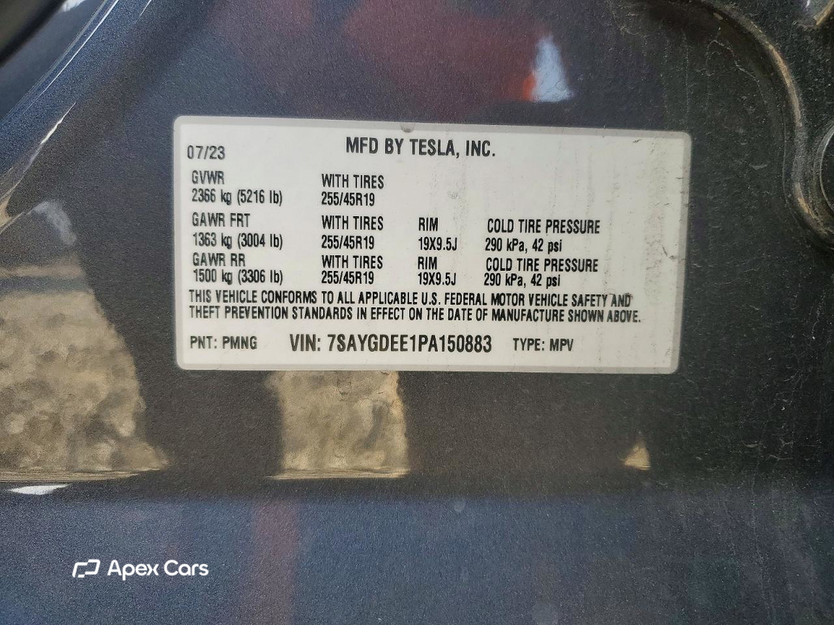 Tesla Model Y 2023