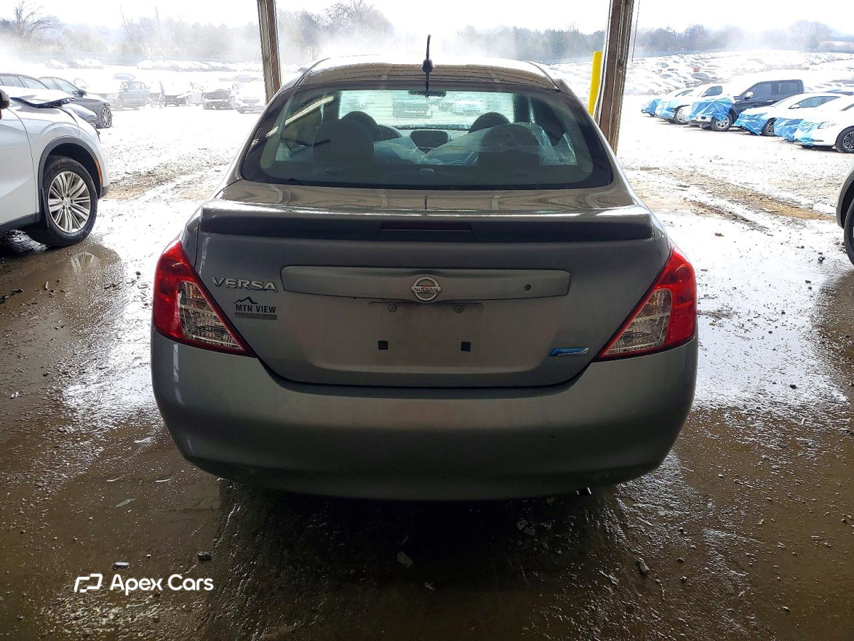 Nissan Versa 2013