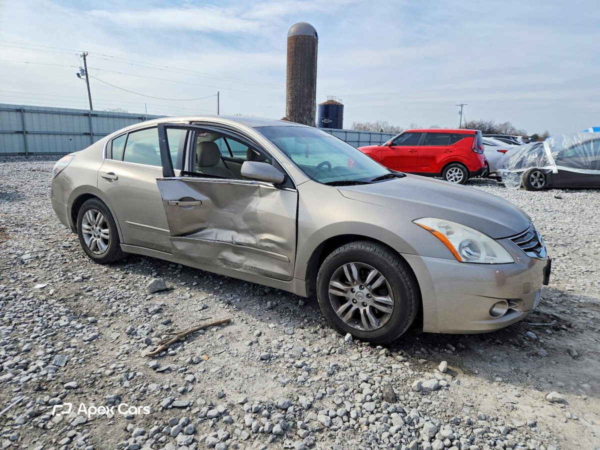 Nissan Altima 2011